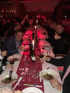 Kerstdiner 2015 aan tafel 2