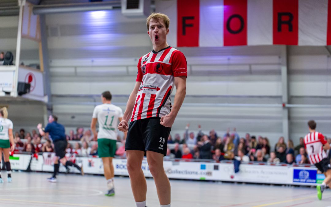 Spectaculaire openingswedstrijd eindigt onbeslist